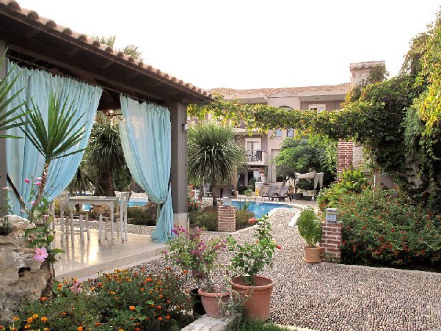 Achtis Boutique Hotel アフィトス エクステリア 写真